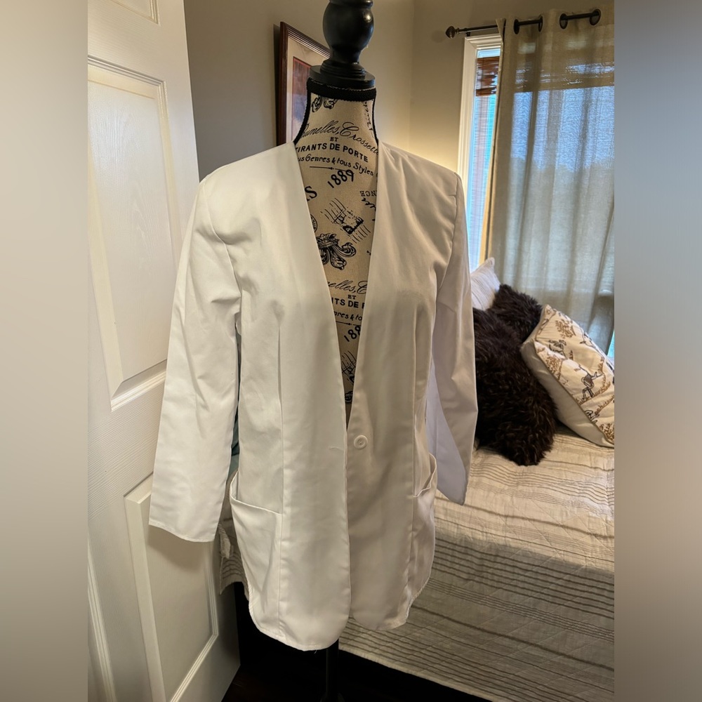Barco white lab coat